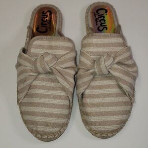 Circus by Sam EdelmanTan and White Stripes Luciana Ntrl Met Mules NWOT